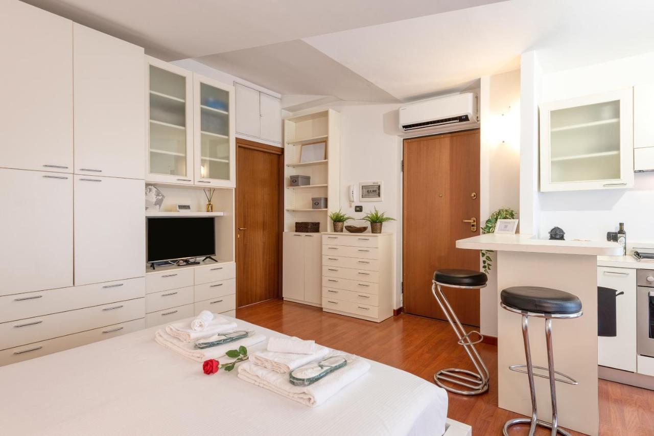 Apartament Ferrucci, 6 - Monolocale Al Settimo Cielo Mediolan Zewnętrze zdjęcie